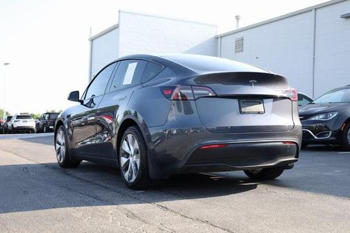 2022 Tesla Model Y Long Range Dual Motor All-Wheel Drive