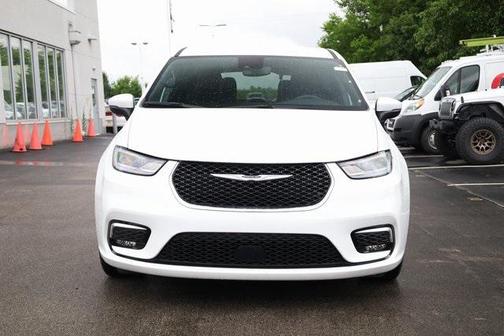 2023 Chrysler Pacifica Touring