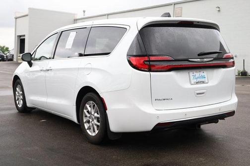 2023 Chrysler Pacifica Touring