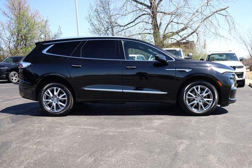 2023 Buick Enclave Essence AWD