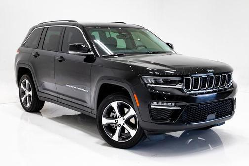 Diamond Black Crystal Pearlcoat 2022 Jeep Grand Cherokee 4xe Base