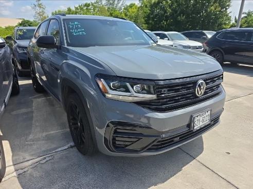 Pure Gray 2023 Volkswagen Atlas Cross Sport 2.0T SEL