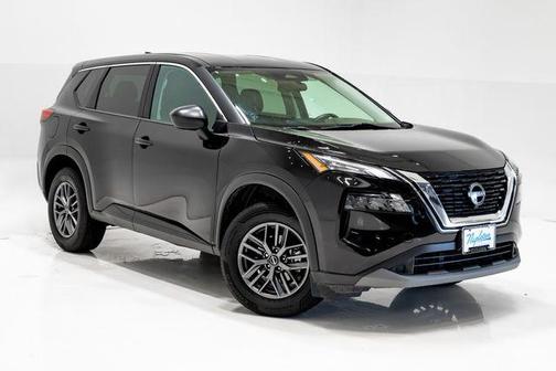 Super Black 2023 Nissan Rogue S