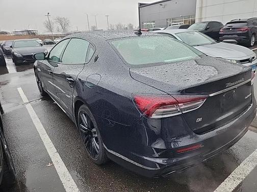 2022 Maserati Quattroporte Modena Q4