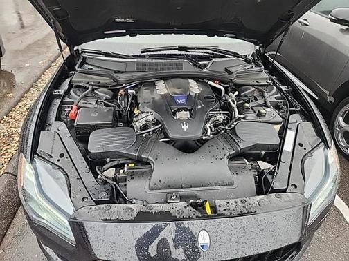 2022 Maserati Quattroporte Modena Q4