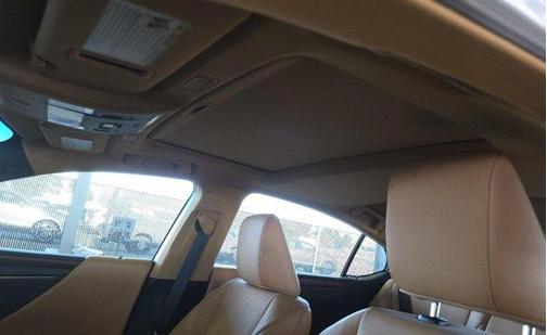 2024 Lexus ES 300h Base