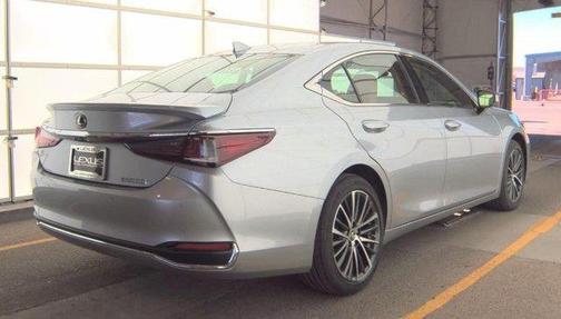 2024 Lexus ES 300h Base