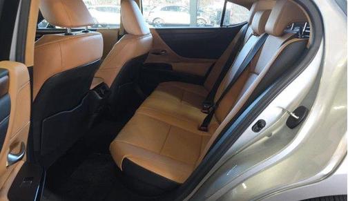 2024 Lexus ES 300h Base