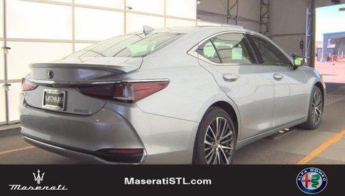 2024 Lexus ES 300h Base
