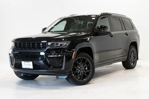 Diamond Black Crystal Pearlcoat 2026 Jeep Grand Cherokee L Summit