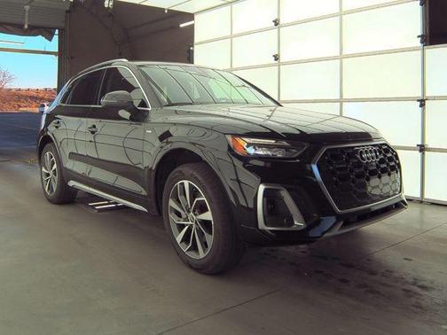2022 Audi Q5 45 S line Premium Plus