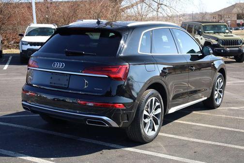2022 Audi Q5 45 S line Premium Plus