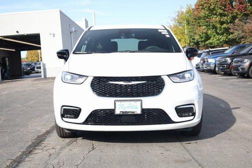 2026 Chrysler Pacifica L