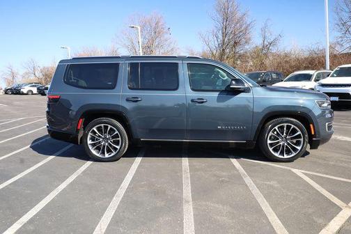 2023 Jeep Wagoneer Series III 4x4