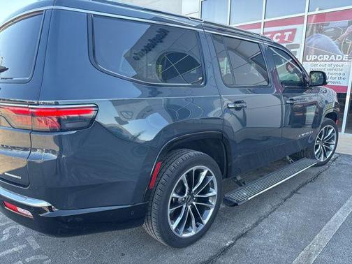 2023 Jeep Wagoneer Series III 4x4