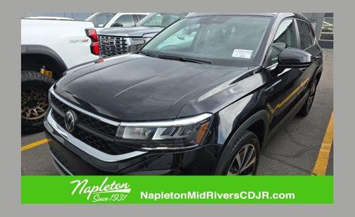 Deep Black Pearl 2024 Volkswagen Taos 1.5T SE