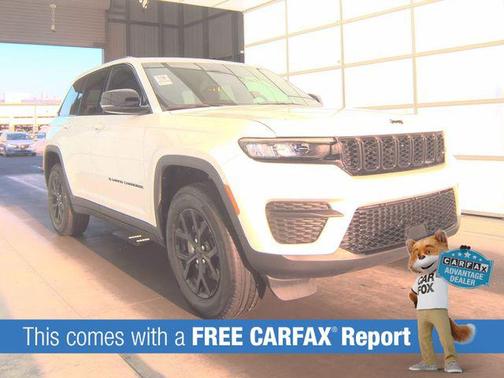 Bright White Clearcoat 2025 Jeep Grand Cherokee Altitude