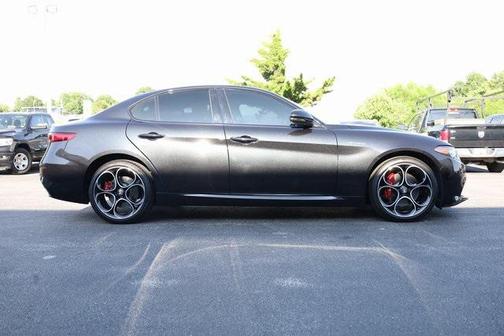2022 Alfa Romeo Giulia Veloce