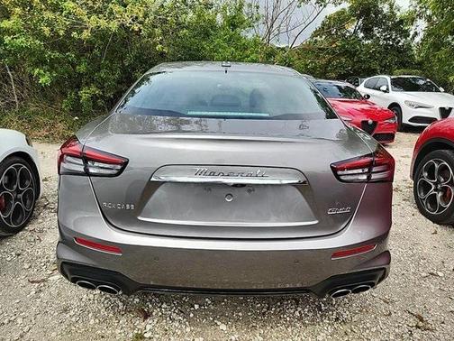 2022 Maserati Ghibli Modena
