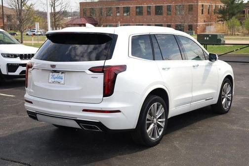 Crystal White Tricoat 2023 Cadillac XT6 Premium Luxury FWD