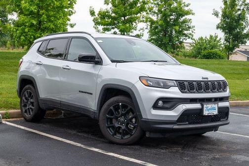 Silver Zynith Metallic Clearcoat 2026 Jeep Compass Latitude