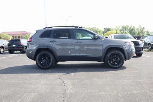 2022 Jeep Cherokee Trailhawk