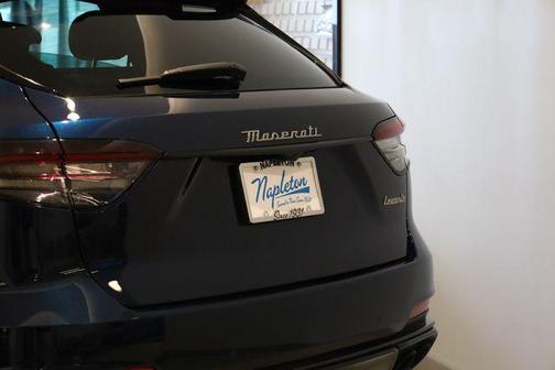 Blue Royale Special Metallic 2024 Maserati Levante Trofeo V8 Ultima