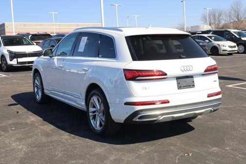 2023 Audi Q7 45 Premium