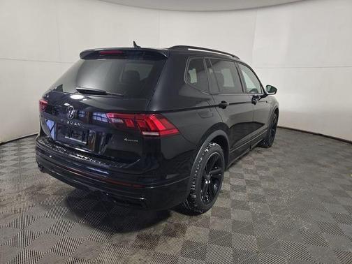2024 Volkswagen Tiguan 2.0T SE R-Line Black 4MOTION