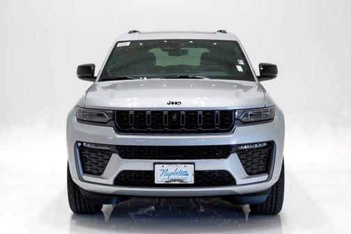 Silver Zynith 2026 Jeep Grand Cherokee L Limited