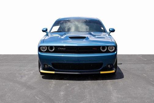 Photo 2 of 24 of 2021 Dodge Challenger R/T Scat Pack