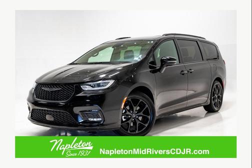 Diamond Black Crystal Pearlcoat 2025 Chrysler Pacifica Limited