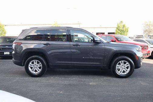 2022 Jeep Grand Cherokee Laredo