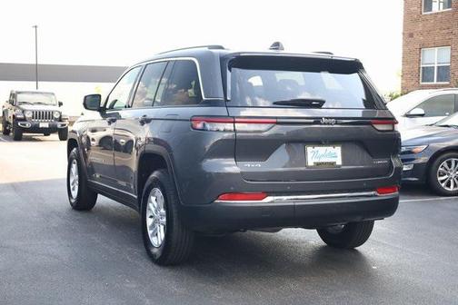 2022 Jeep Grand Cherokee Laredo