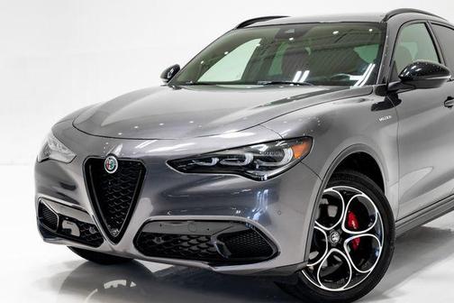 Vesuvio Gray Metallic 2024 Alfa Romeo Stelvio Veloce AWD