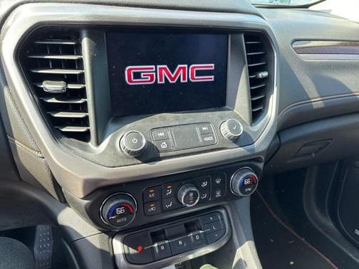 2023 GMC Acadia AWD AT4