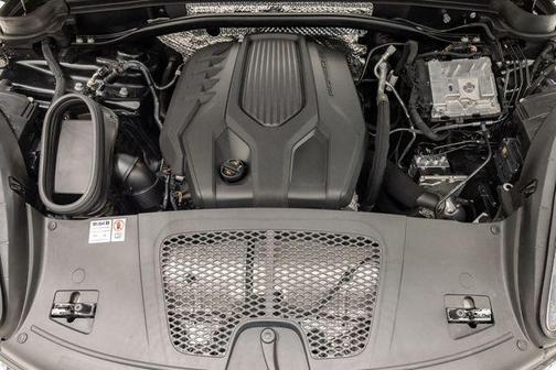 Volcano Grey Metallic 2024 Porsche Macan Macan