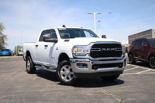 2023 RAM 3500 Big Horn Crew Cab 4x4 6'4' Box