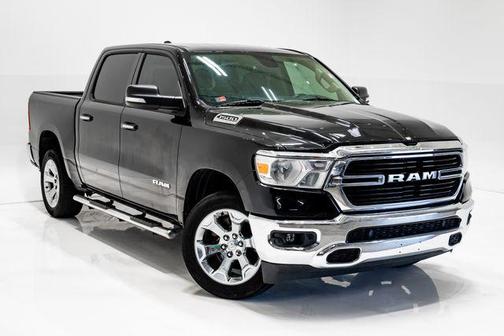 Diamond Black Crystal Pearlcoat 2020 RAM 1500 Big Horn/Lone Star