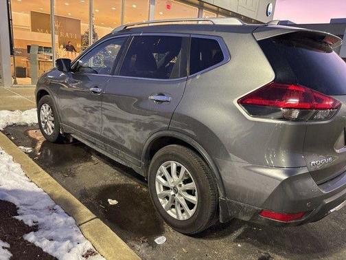 2020 Nissan Rogue SV