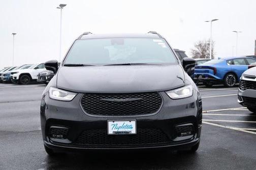 2025 Chrysler Pacifica Hybrid Premium S Appearance Pkg
