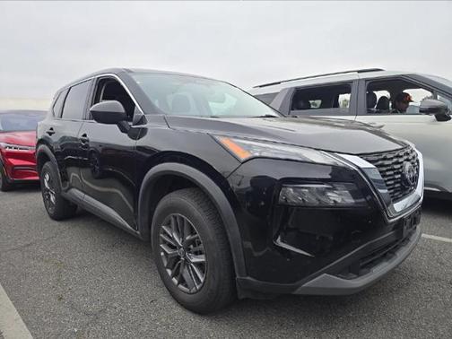 Super Black 2023 Nissan Rogue S