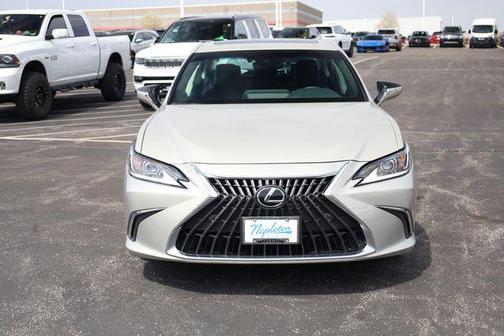 2024 Lexus ES 300h Base
