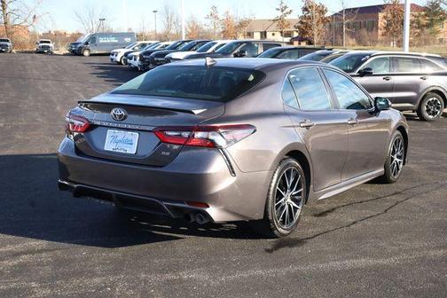 2024 Toyota Camry SE