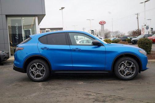 2025 Alfa Romeo Stelvio Sprint AWD