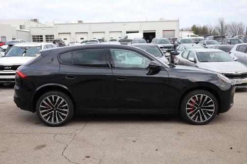 Nero Tempesta Metallic 2025 Maserati Grecale Modena