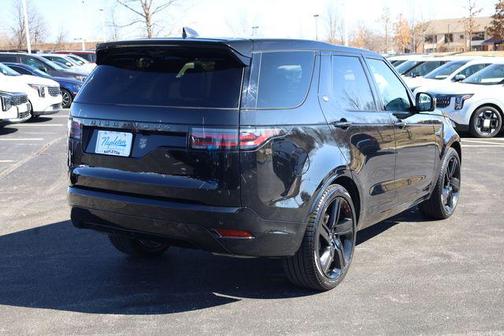 2024 Land Rover Discovery P300 Dynamic SE