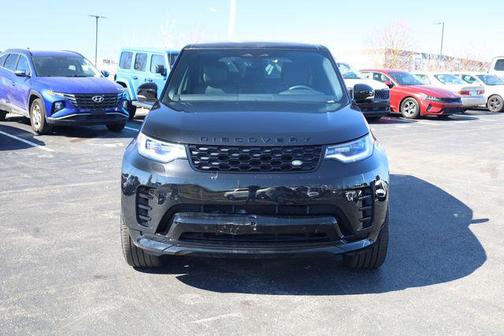 2024 Land Rover Discovery P300 Dynamic SE