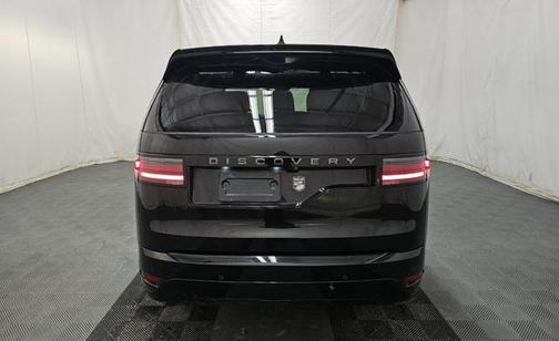 2024 Land Rover Discovery P300 Dynamic SE
