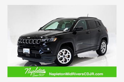 Diamond Black Crystal Pearlcoat 2025 Jeep Compass Latitude